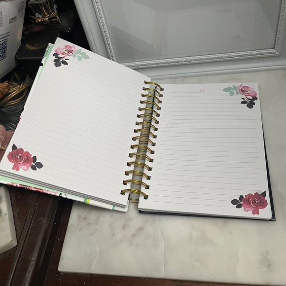 Markings by CR Gibson Floral Journal New - Picture 3 of 5